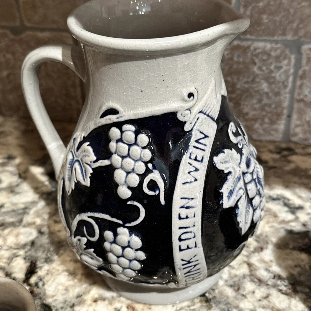 Vintage Trink Edlen Wein Aus Kuhlem Stein‎ Salt Glazed Grapes Pitcher W 4 Cups